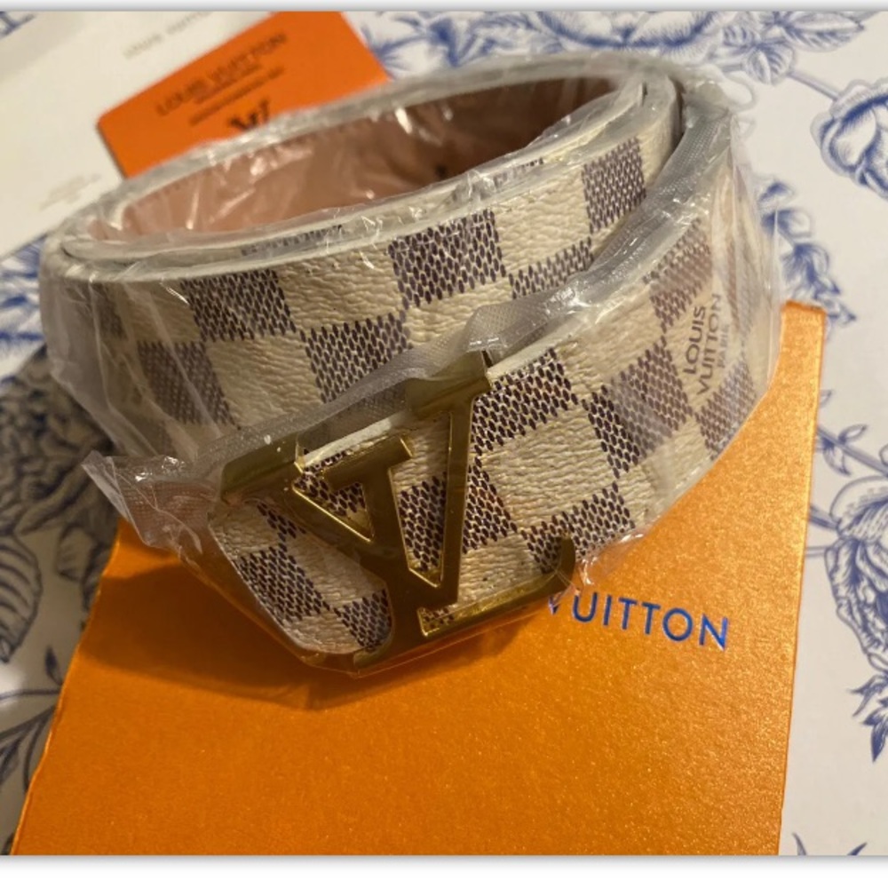 Authentic Louis Vuitton Damier Style Cream Belt Size 44/110
